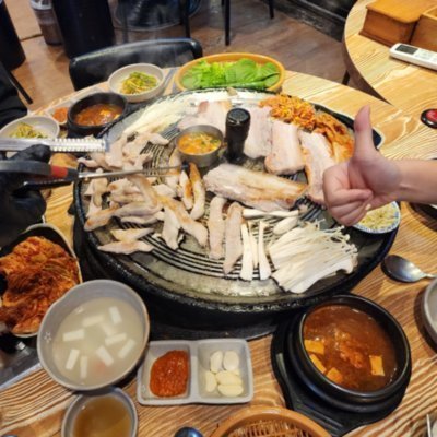 [전주] 솥뚜껑삼겹살 아중점